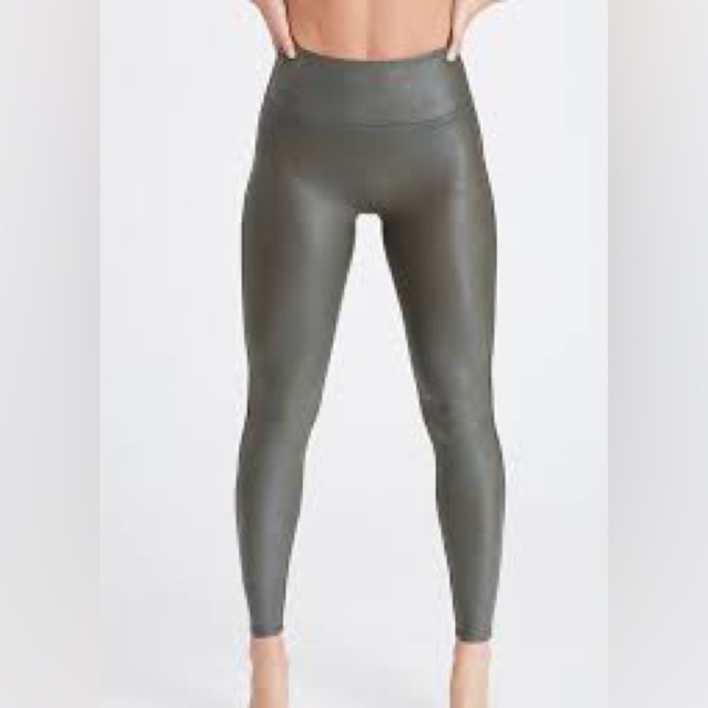 Spanx Faux Leather Olive Size SM like new condition